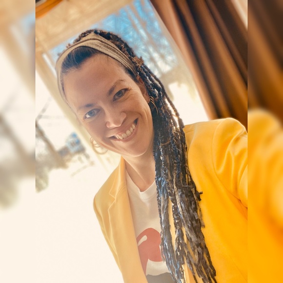 Meet your Posher, Stacy - Picture 1 of 4